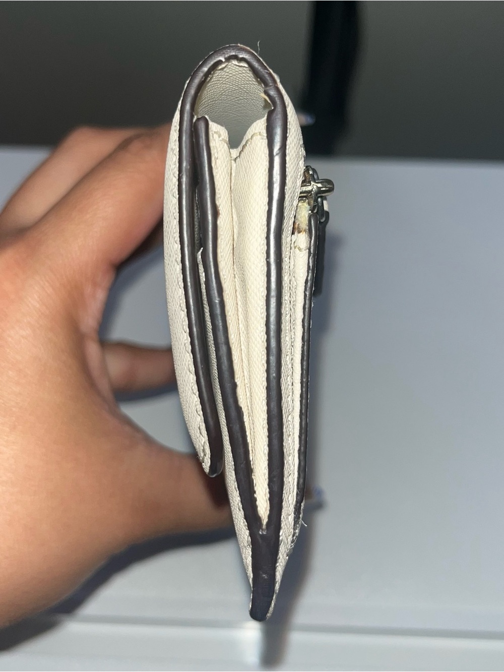 Michael Kors Off White Saffiano Leather Wallet - Picture 8 of 10